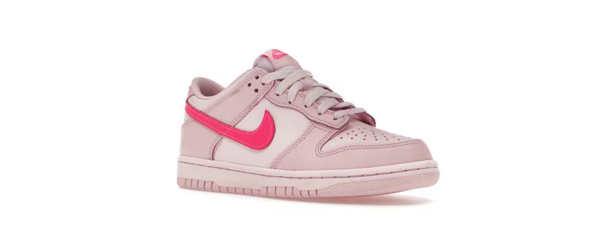 Nike Dunk Low Triple Pink