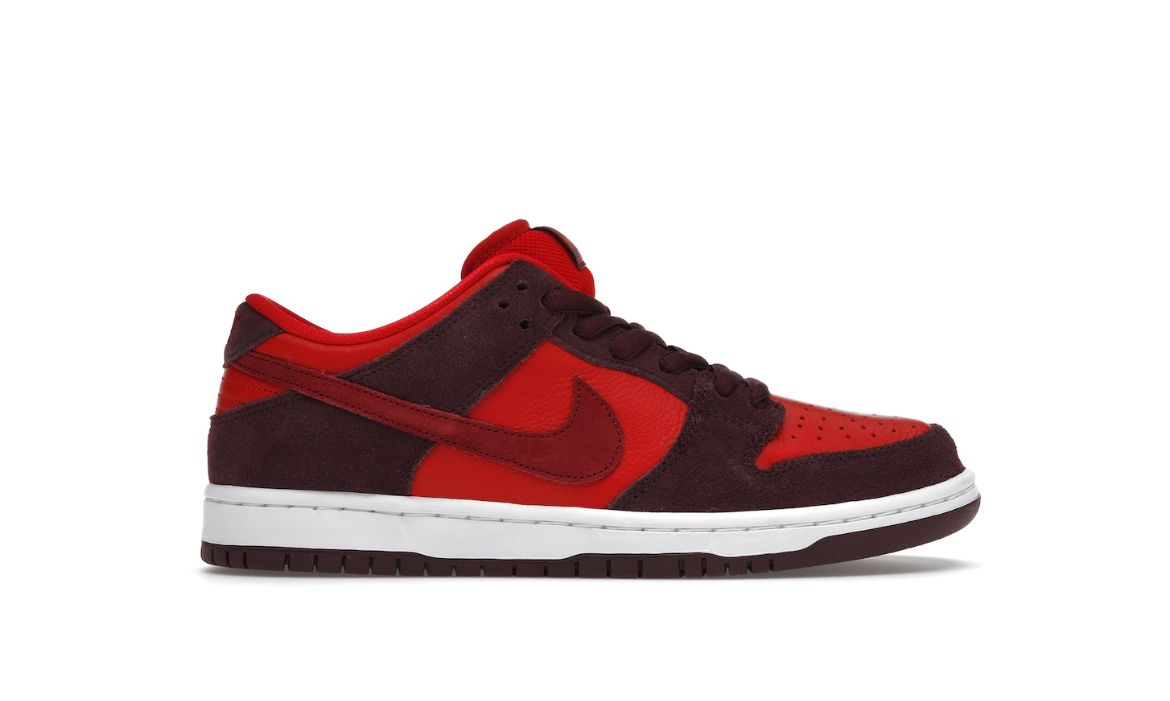 Nike SB Dunk Low Cherry